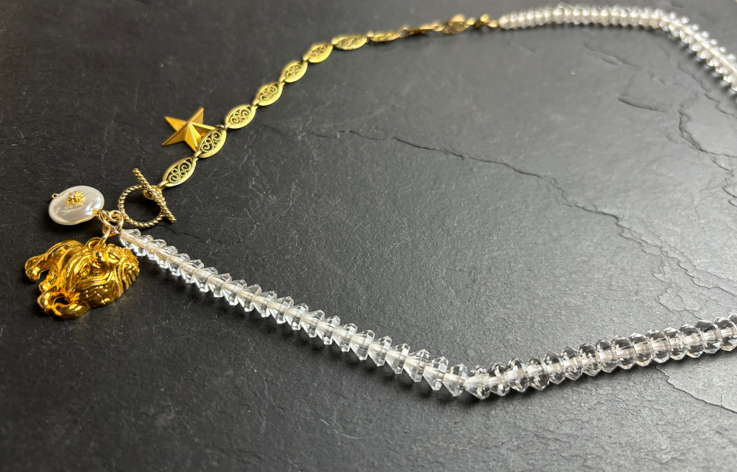 LION . Collier filigrane et perles de cristal - blissparis