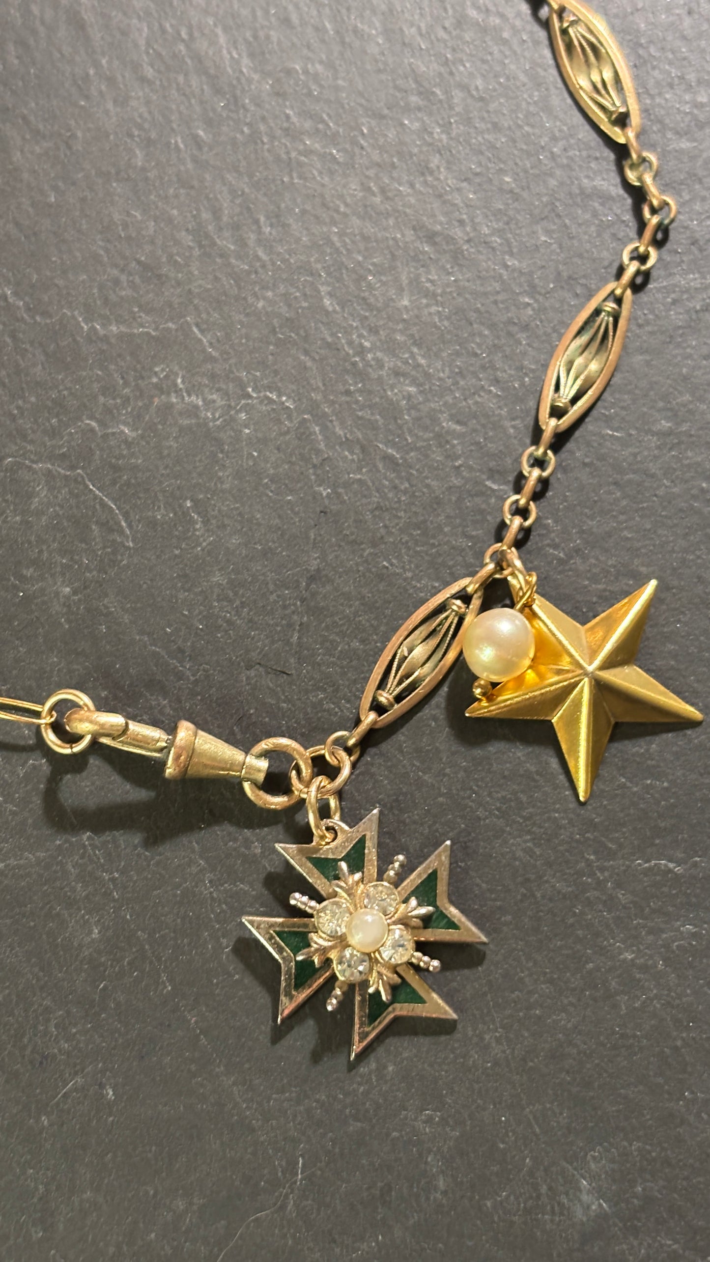 Collier chaîne de montre filigrane, Croix de Malte et étoile