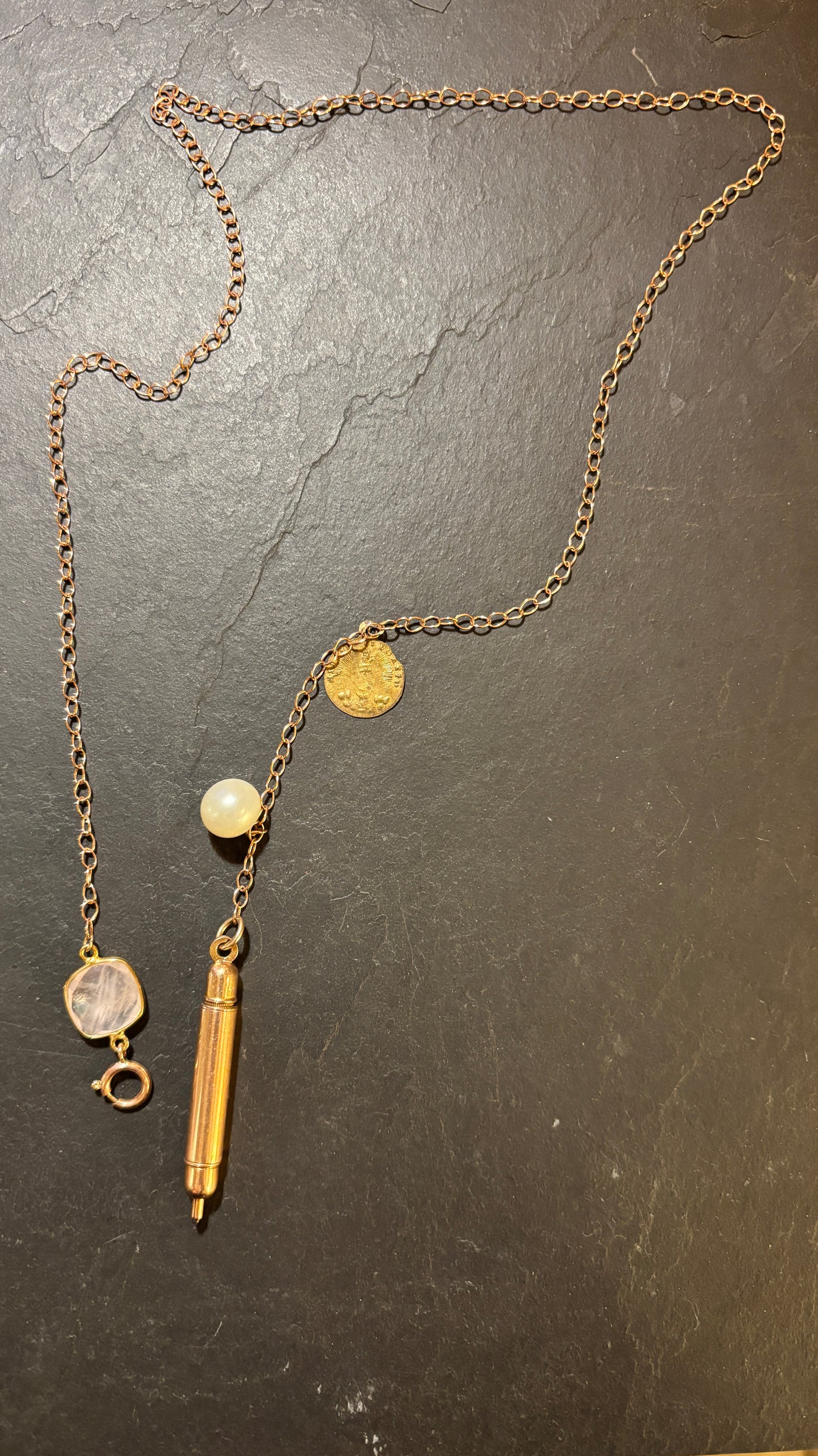 Collier lasso et crayon de bal plaqué or rose - blissparis