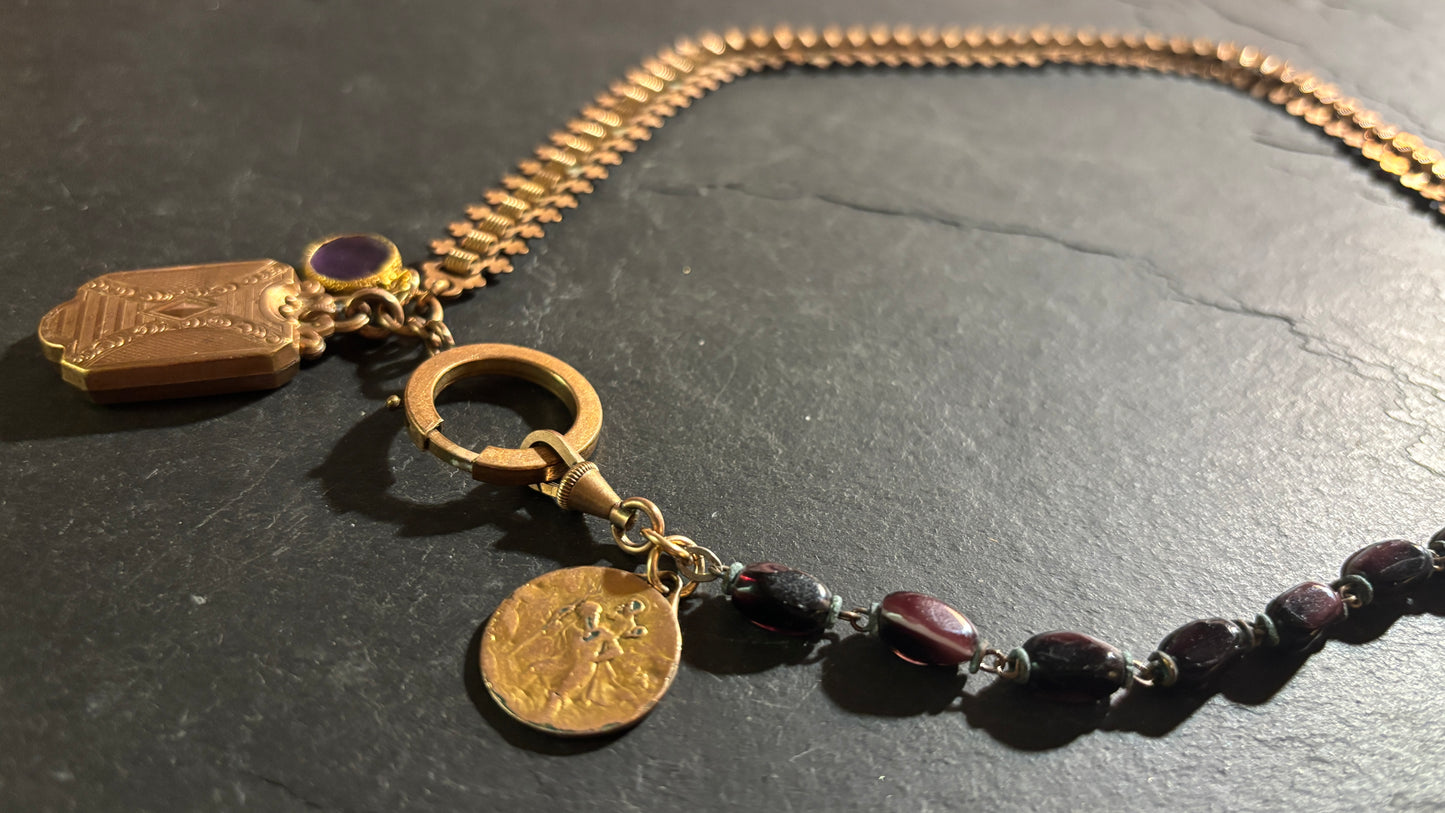 Collier chaîne de montre , chapelet ancien et médaillons