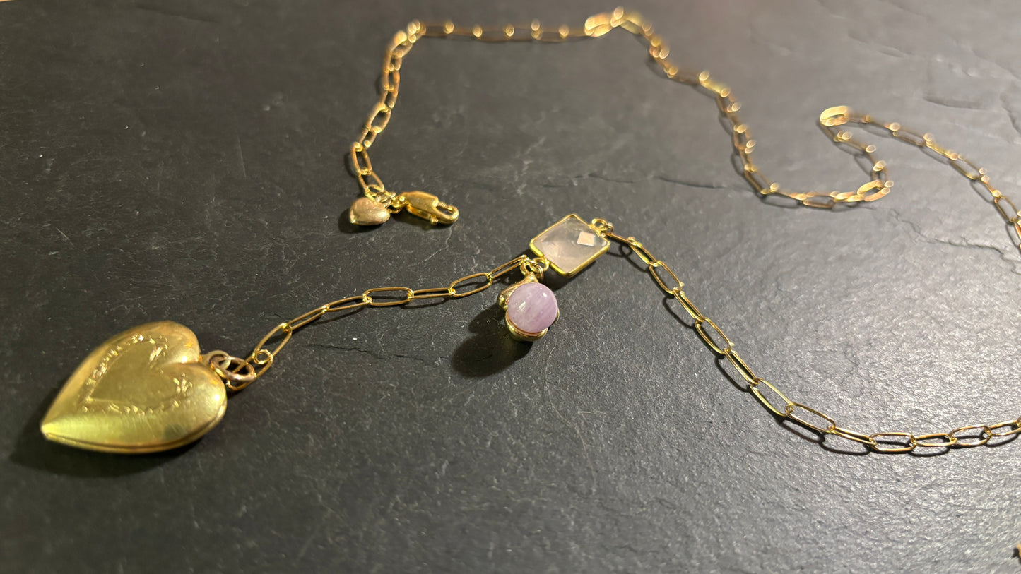 Collier lasso et médaillon cœur à secret