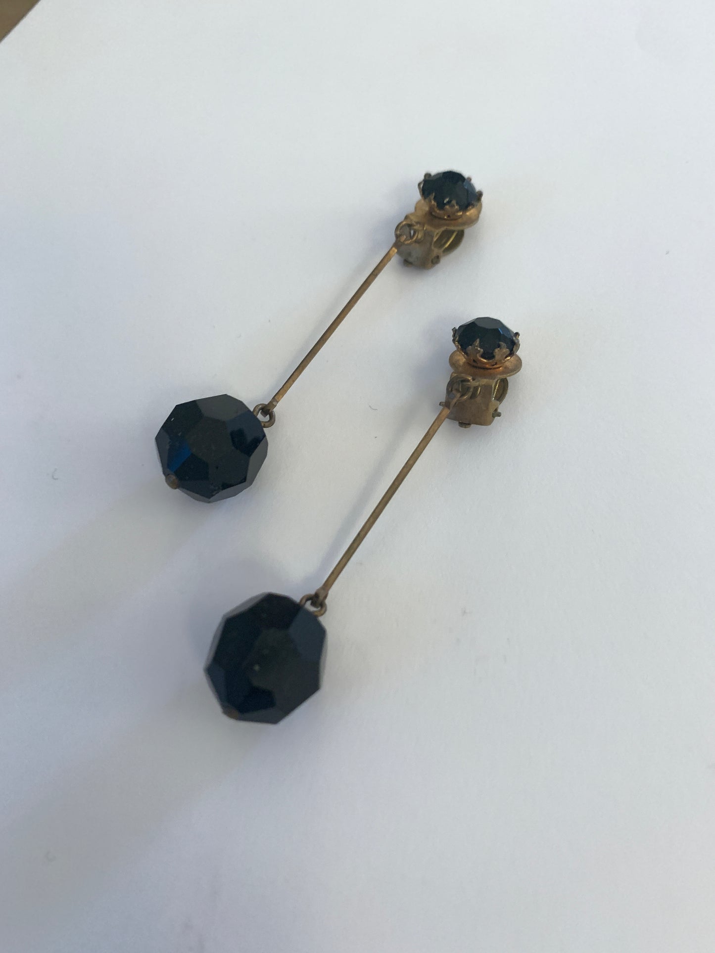 Pendants noirs à clips