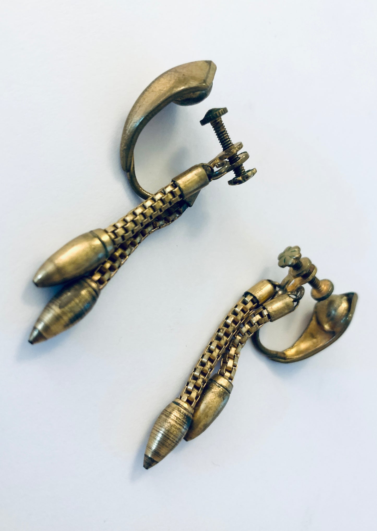 Pendants d’oreilles à vis