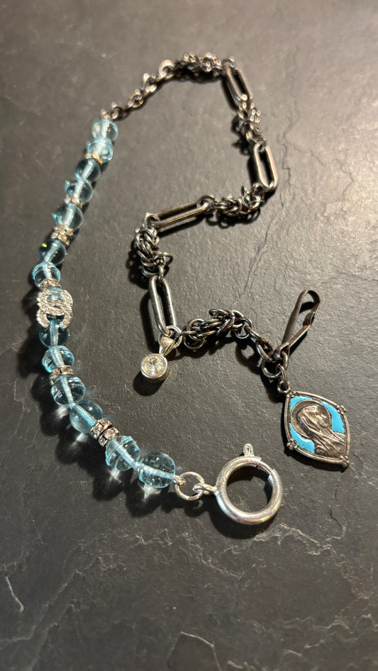 Collier chaîne de montre ancienne en acier, perles de verre et strass