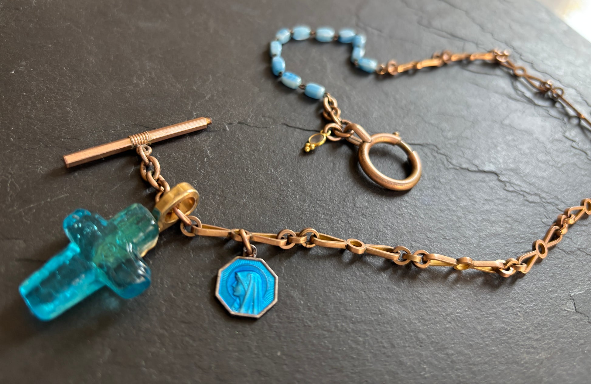 Collier chaîne de montre ancienne, croix et chapelet turquoise - blissparis