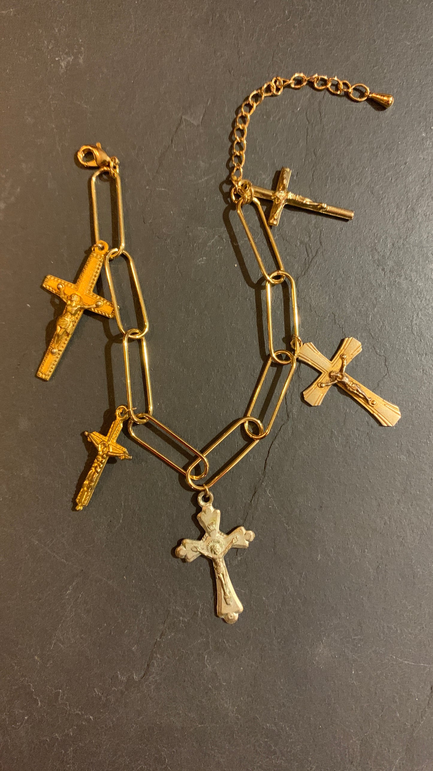 Bracelet aux croix