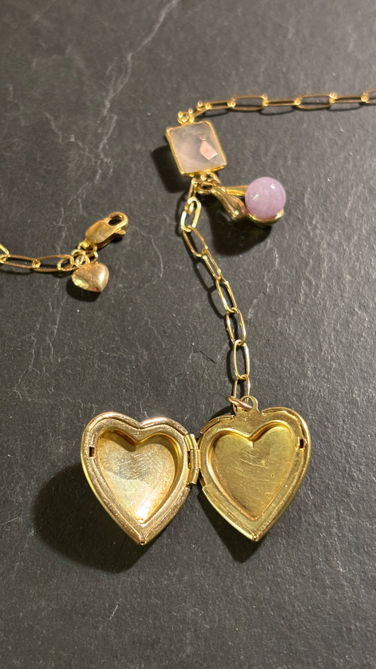 Collier lasso et médaillon cœur à secret
