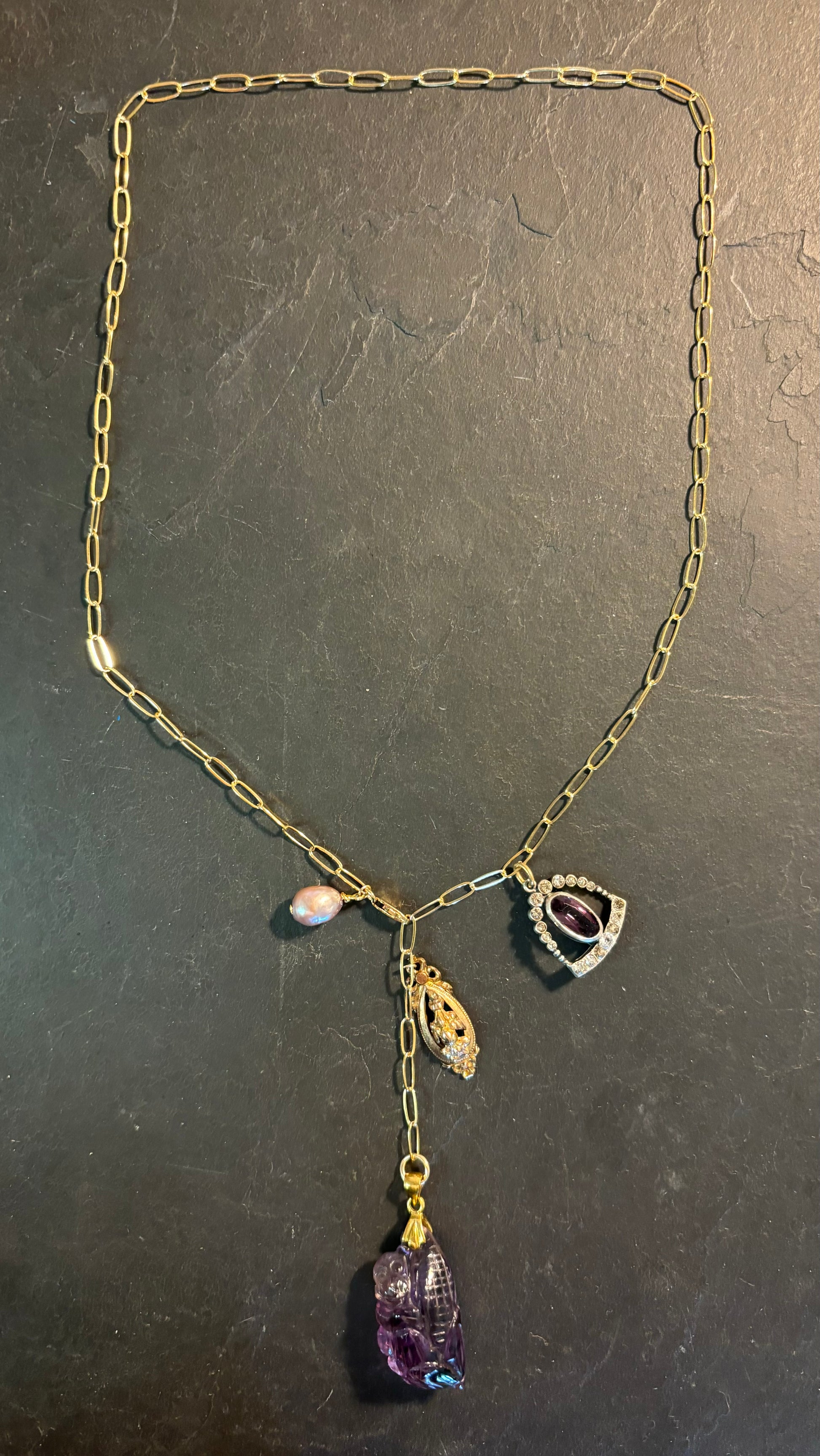 Collier lasso singe en améthyste et médaillons anciens - blissparis