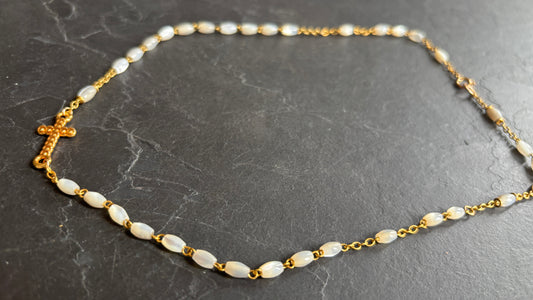 Collier chapelet nacré et croix - blissparis