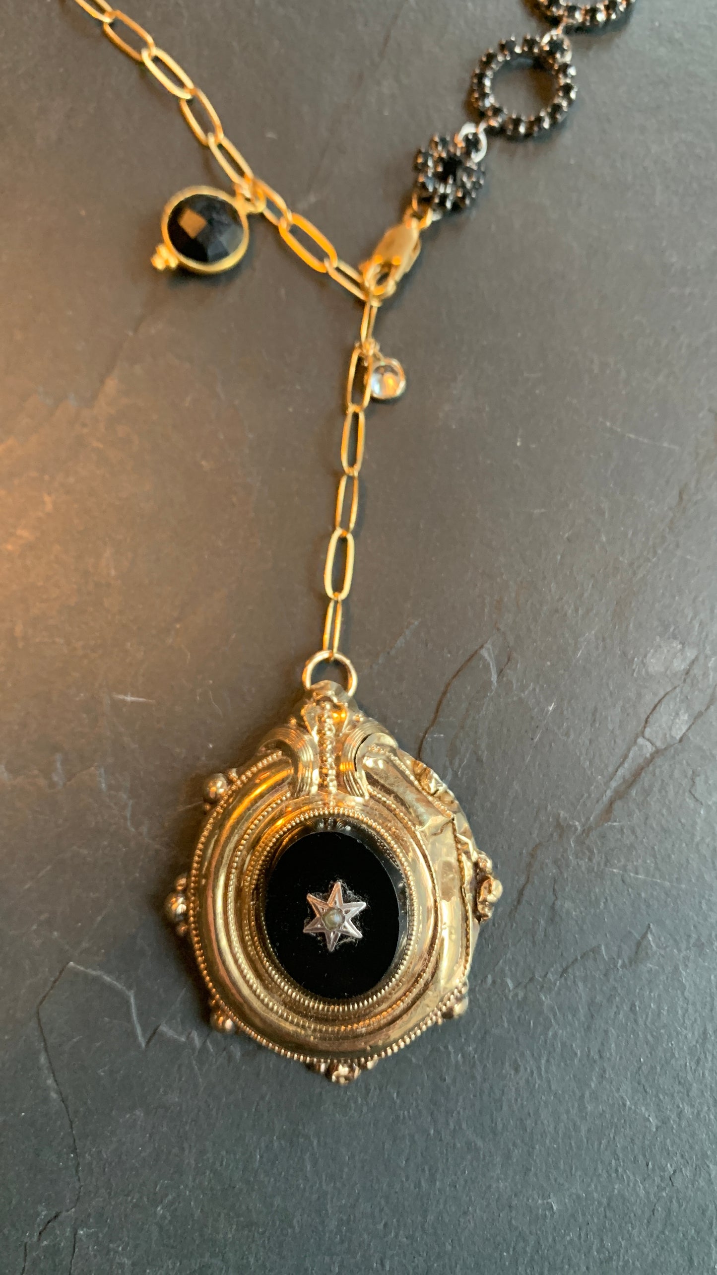 Collier lasso et médaillon Napoléon III