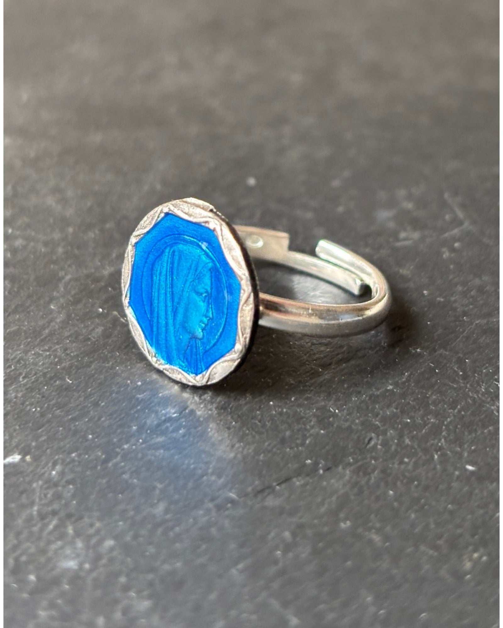 Bague upcyclee Vierge au Voile sur argent - blissparis
