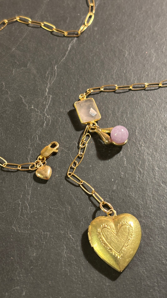 Collier lasso et médaillon cœur à secret