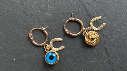 Mini créoles et porte-bonheurs - blissparis