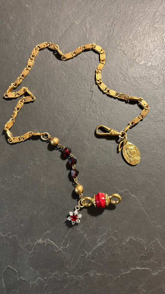 Choker chaîne de montre et chapelet, médaille de la Vierge