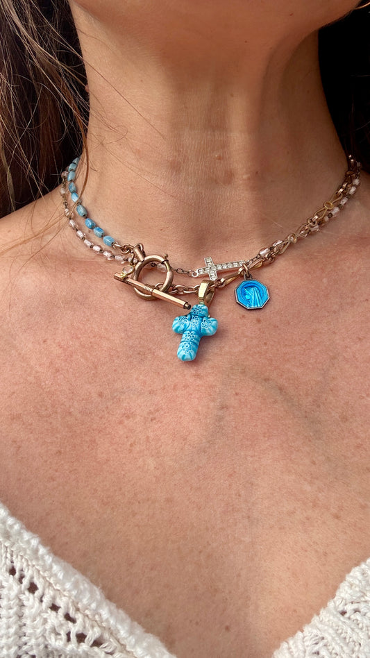 Collier chapelet rose pale et croix strassée - blissparis