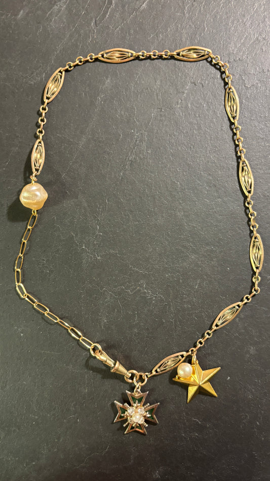 Collier chaîne de montre filigrane, Croix de Malte et étoile