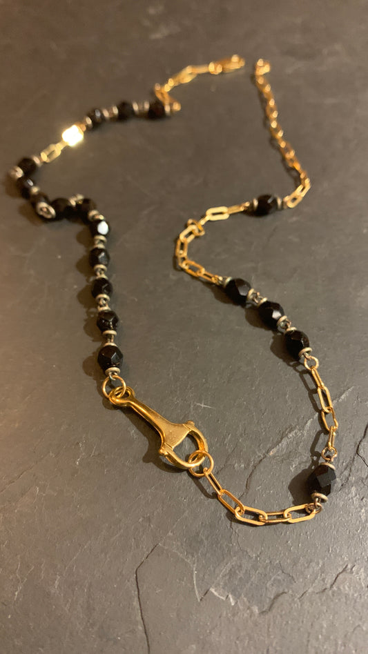 Collier chapelet noir - blissparis