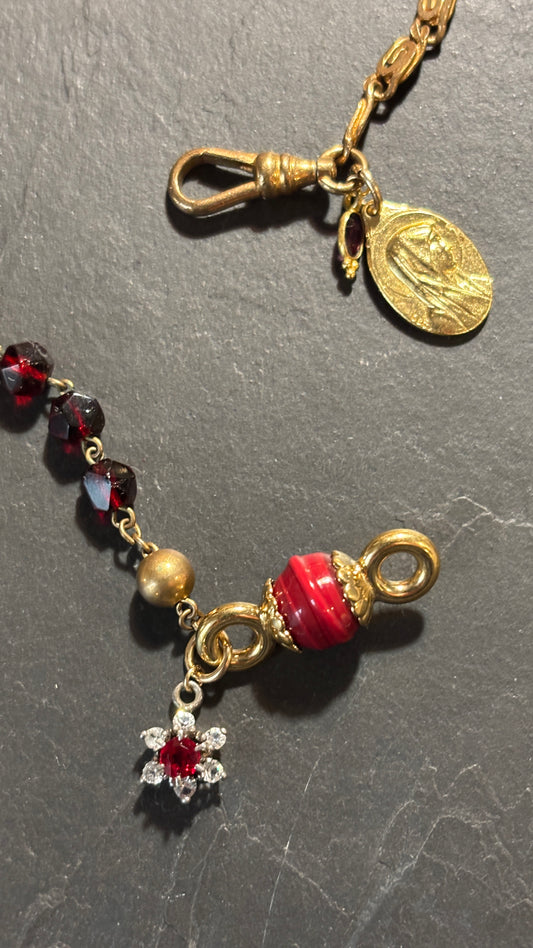 Choker chaîne de montre et chapelet, médaille de la Vierge
