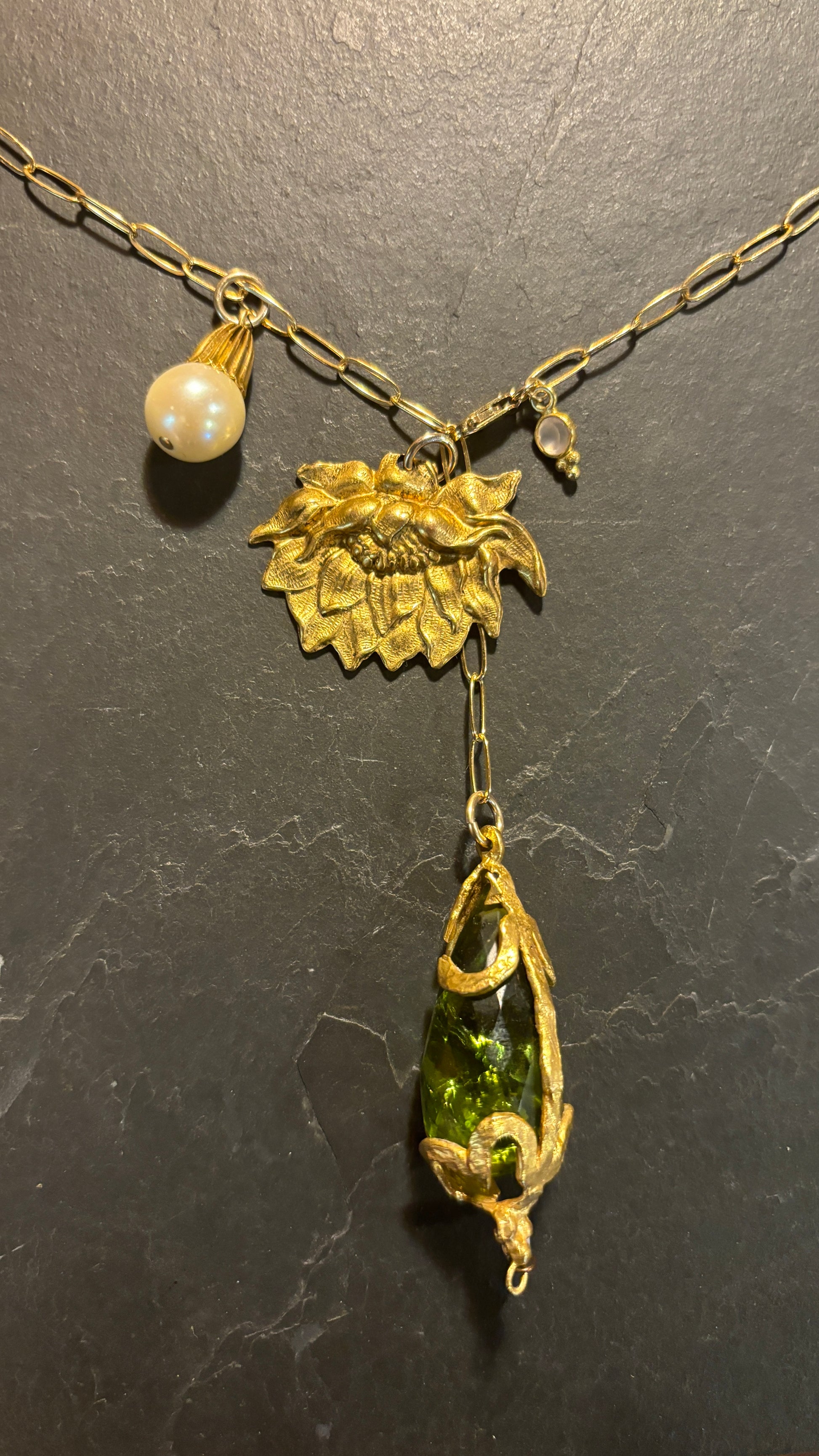 Collier lasso, lotus et pendentif “barbare” - blissparis