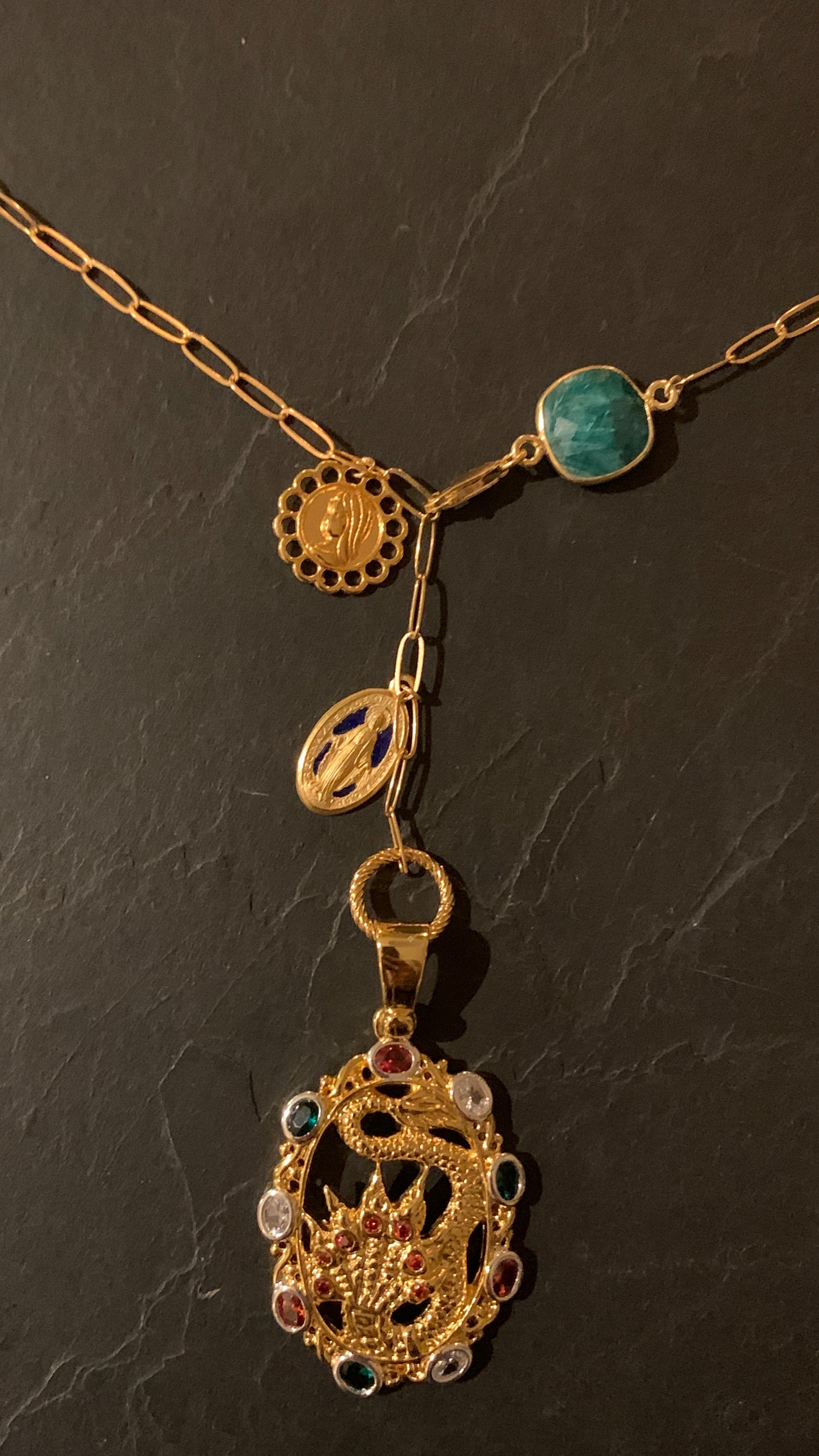 Collier Naga, Médaille Miraculeuse et Jadéite